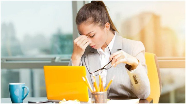 How do I stay focused and stress-free during a busy day?